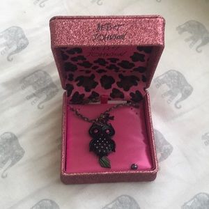 🔥 SUMMER BLOWOUT 🔥 Betsey Johnson owl necklace